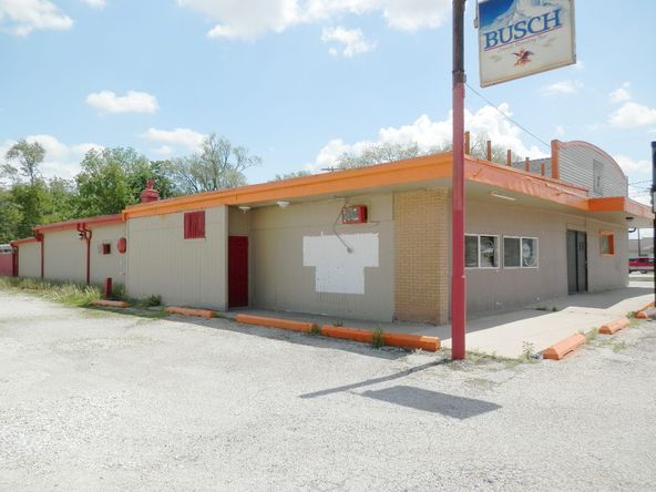 2051 Grand Ave, Galesburg, IL 61401